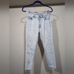American Eagle Light Wash Mom Jean Size 4